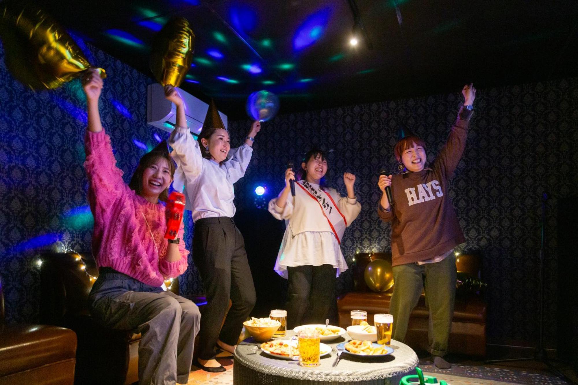 Katano 暖炉之宿 コンセプトハウス星田 מראה חיצוני תמונה